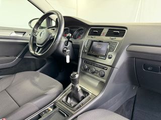 VW GOLF ADVANCE 1.6TDi 105CV MANUAL BlueMotion