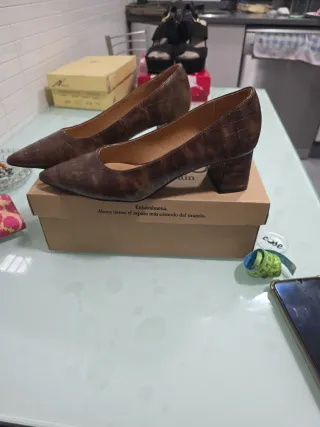 Zapatos de salón ZAR tacón ancho 5cm marrones