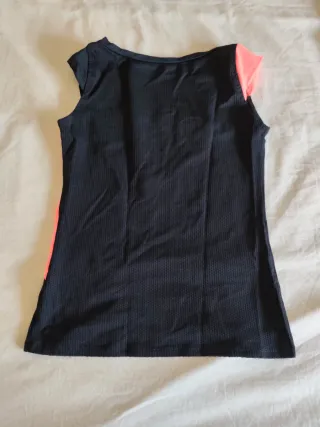 Camiseta pádel BB Negra y fucsia