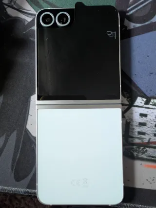 Samsung Galaxy Z Flip 6 (256gb)