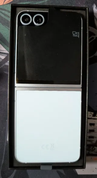 Samsung Galaxy Z Flip 6 (256gb)