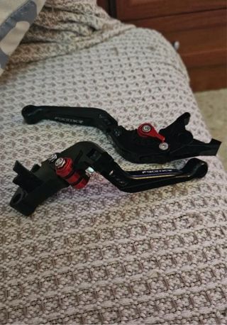 Manetas Freno y Embrague BMW F900XR Negras/Rojas