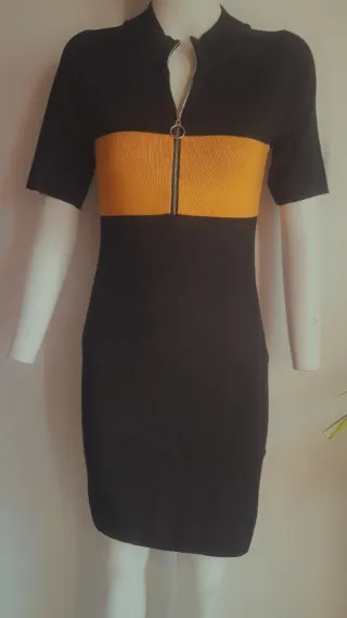 Vestido de punto con cremallera