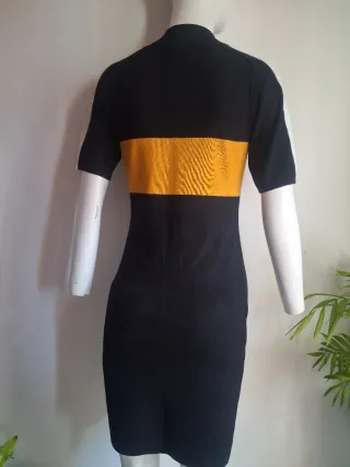 Vestido de punto con cremallera