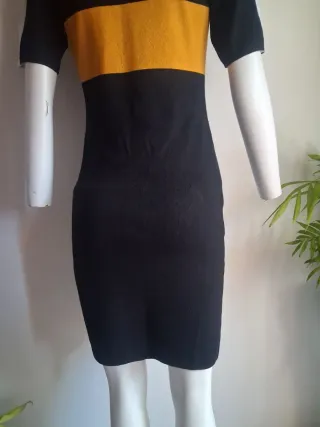 Vestido de punto con cremallera