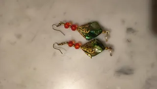 Orecchini pendenti con pietre