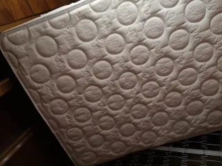 Cama Matrimonio Tela y Madera