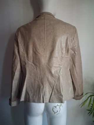 Chaqueta efecto piel beige