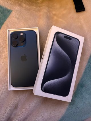 iPhone 15 Pro Negro/Azul Marino