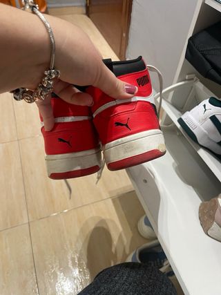 Zapatillas altas Puma negras, rojas y blancas