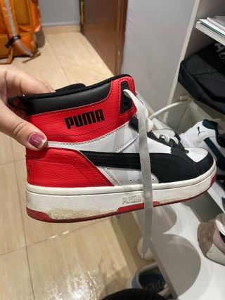 Zapatillas altas Puma negras, rojas y blancas