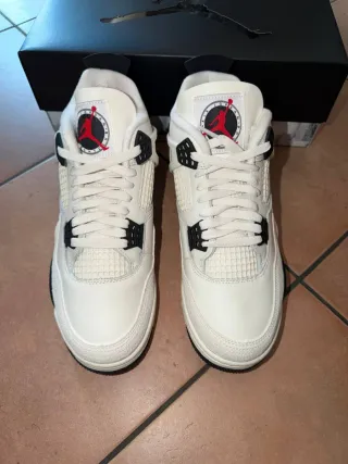 Nike Air Jordan 4 Retro OG