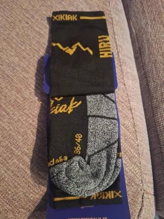 Calcetines deportivos PRENDALIA negros y amarillos