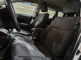 Toyota Auris Touring Sports TECHO PANORÁMICO