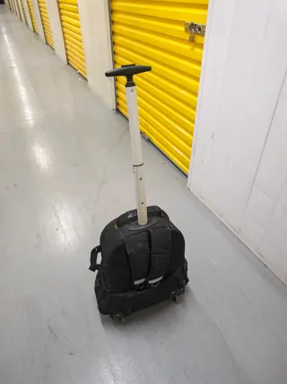 Maleta de herramientas Stanley con ruedas