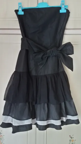 Vestido fiesta corto negro con lazo