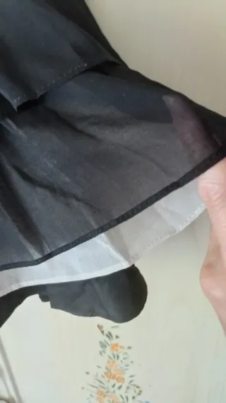 Vestido fiesta corto negro con lazo