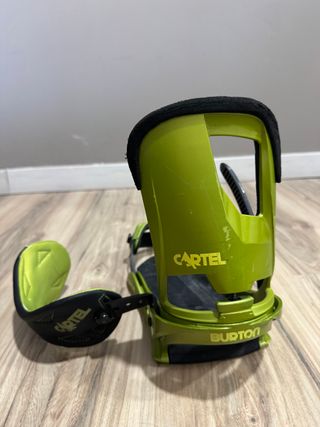 Snowboard Burton Flying V 151 + Fijaciones Cartel