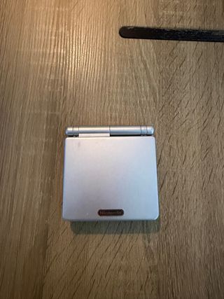 Nintendo Game Boy Advance SP Plata
