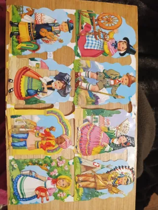 Estampitas Vintage Trajes Regionales Troqueladas