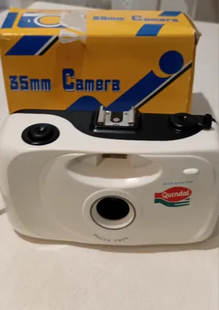 Cámara 35mm Quendal Blanca