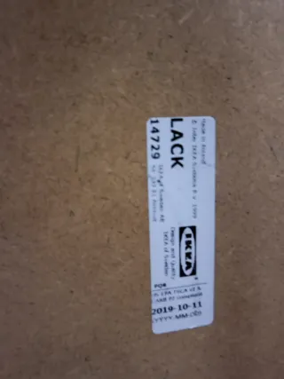 Mesa Ikea Lack verde y blanca