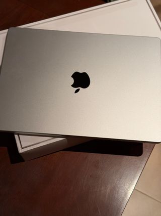 MacBook Pro 14 M4 Argento