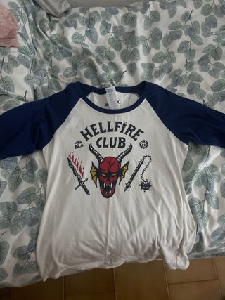 Camiseta Stranger Things Hellfire Club Talla S