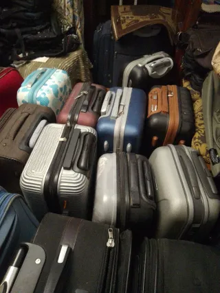 Lote de maletas de viaje con ruedas a partir de 10