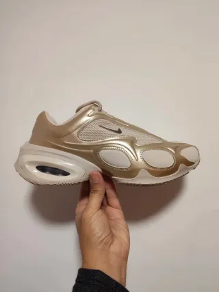 T40 Nike Air Max Muse