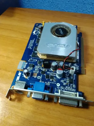 Tarjeta Gráfica Asus PCI Express 512MB