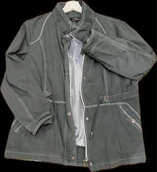 Chaqueta cortavientos gris talla 44