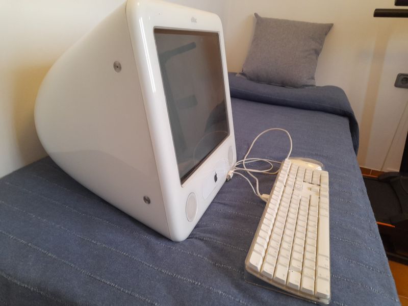 Apple eMac G4 A1002 Blanco