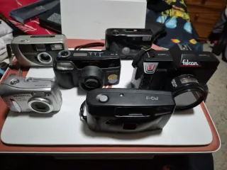 Lotto di 5 fotocamere Samsung, Olympus, Falc