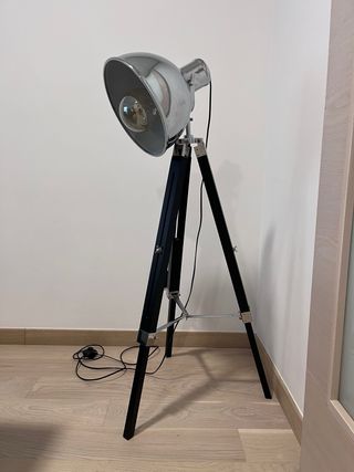 Lámpara Trípode Industrial Foco Cine