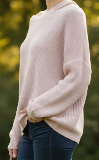 Jersey Guess cuello desigual rosa talla M