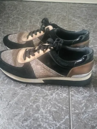 Zapatillas Michael Kors Talla 42 Negro y Dorado