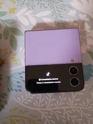 Samsung Z Flip 4 Morado Nuevo