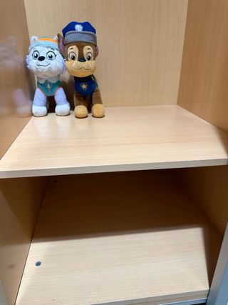 Armario puertas correderas naranja y blanco