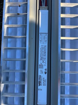 Lámpara fluorescente industrial