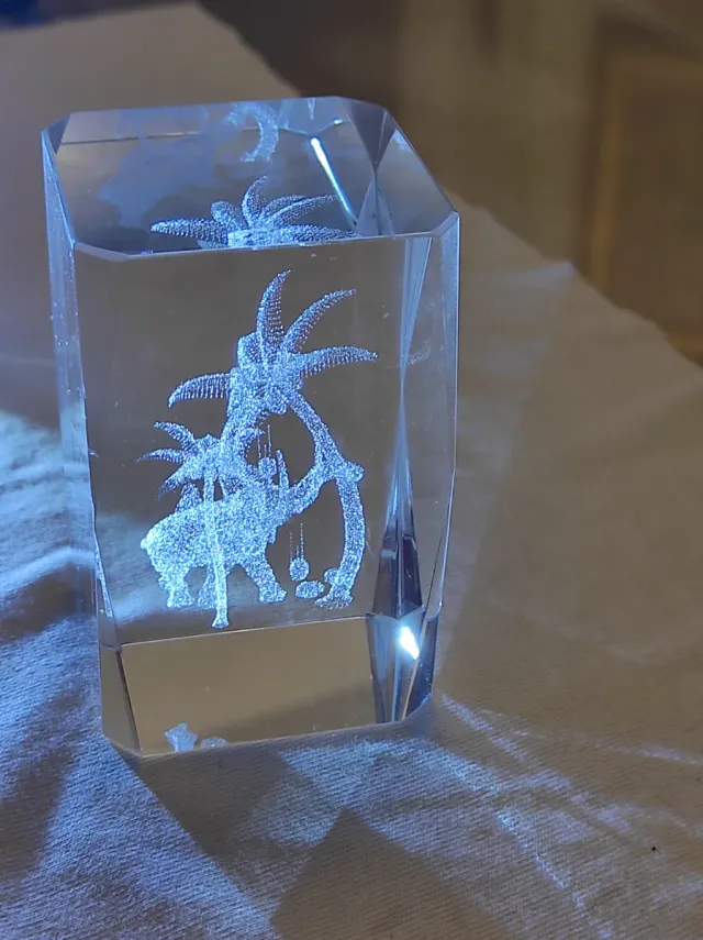 Pisapapeles Cristal 3D Elefante con Palmera