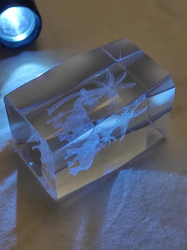 Pisapapeles Cristal 3D Elefante con Palmera