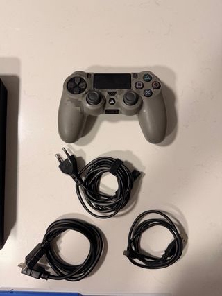 PS4 Slim 1TB + 2 Mandos + 3 Juegos