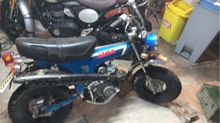 Honda Dax ST70 Azul