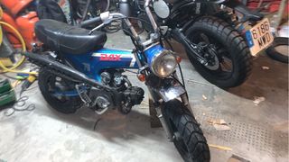Honda Dax ST70 Azul