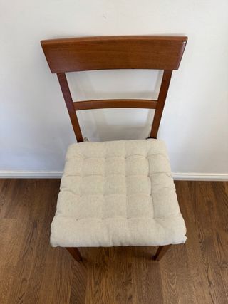 Tavolo da pranzo in legno con 4 sedie