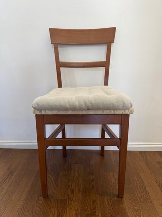 Tavolo da pranzo in legno con 4 sedie