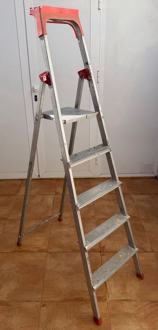 Escalera Aluminio 5 Peldaños