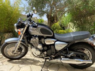 TRIUMPH THUNDERBIRD 900