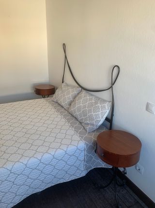 Cama Matrimonio con Cabecero y Mesillas